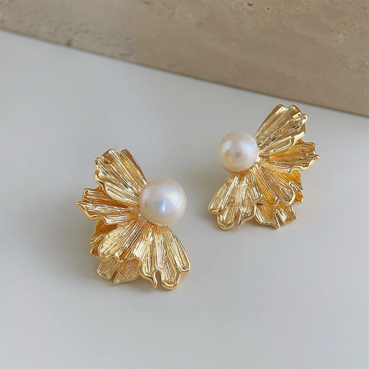 Petal Pearl Earrings