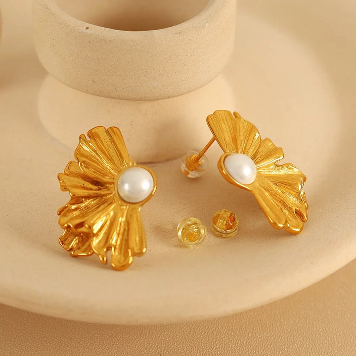 Petal Pearl Earrings