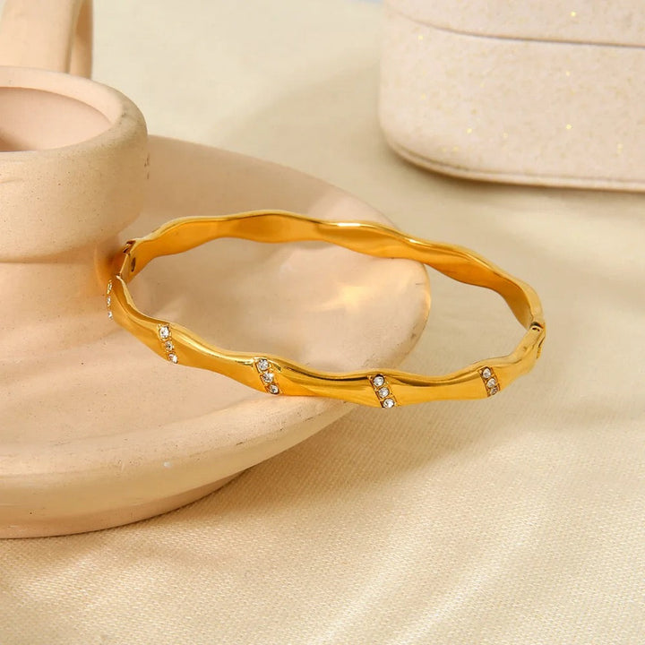 Wavy Wonder Bracelet