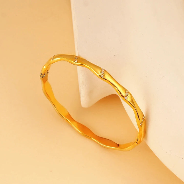 Wavy Wonder Bracelet