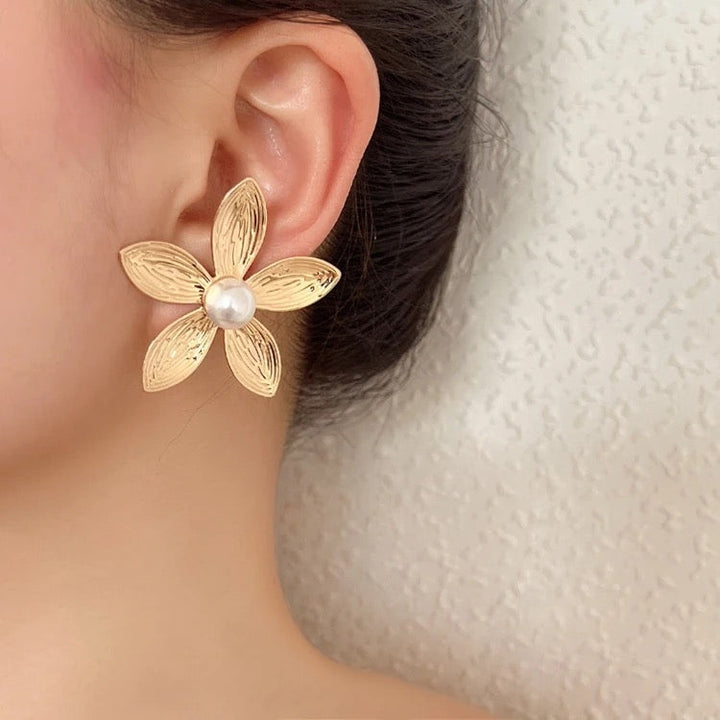 Elegant Flower Earrings