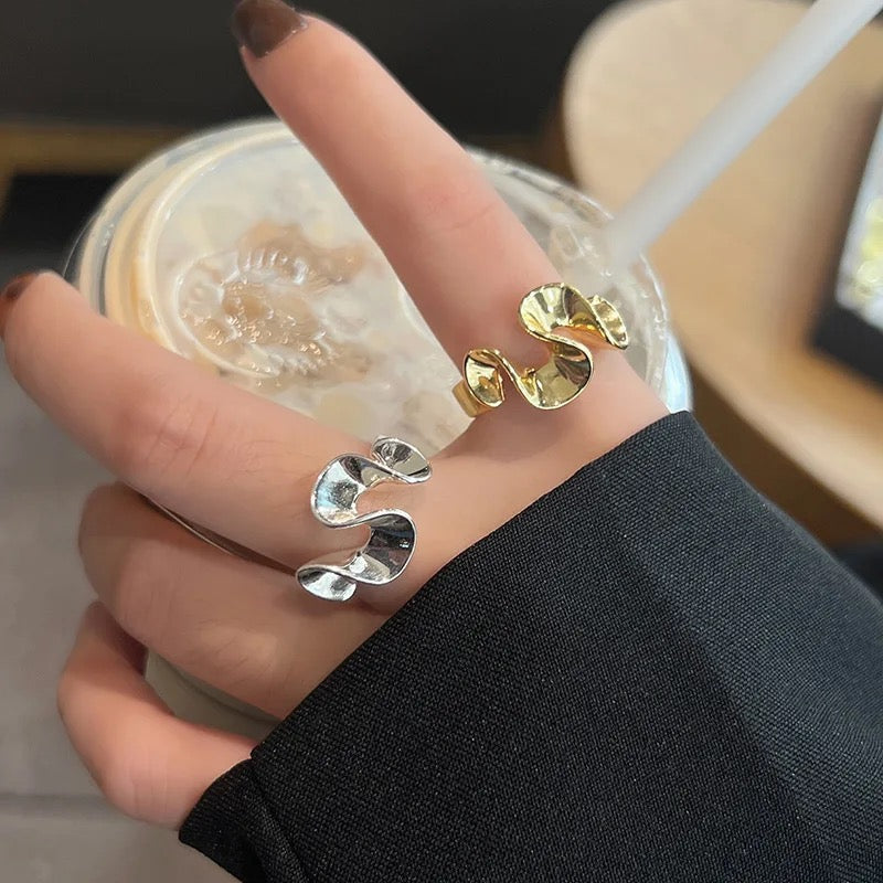 Wavy Wonder Ring