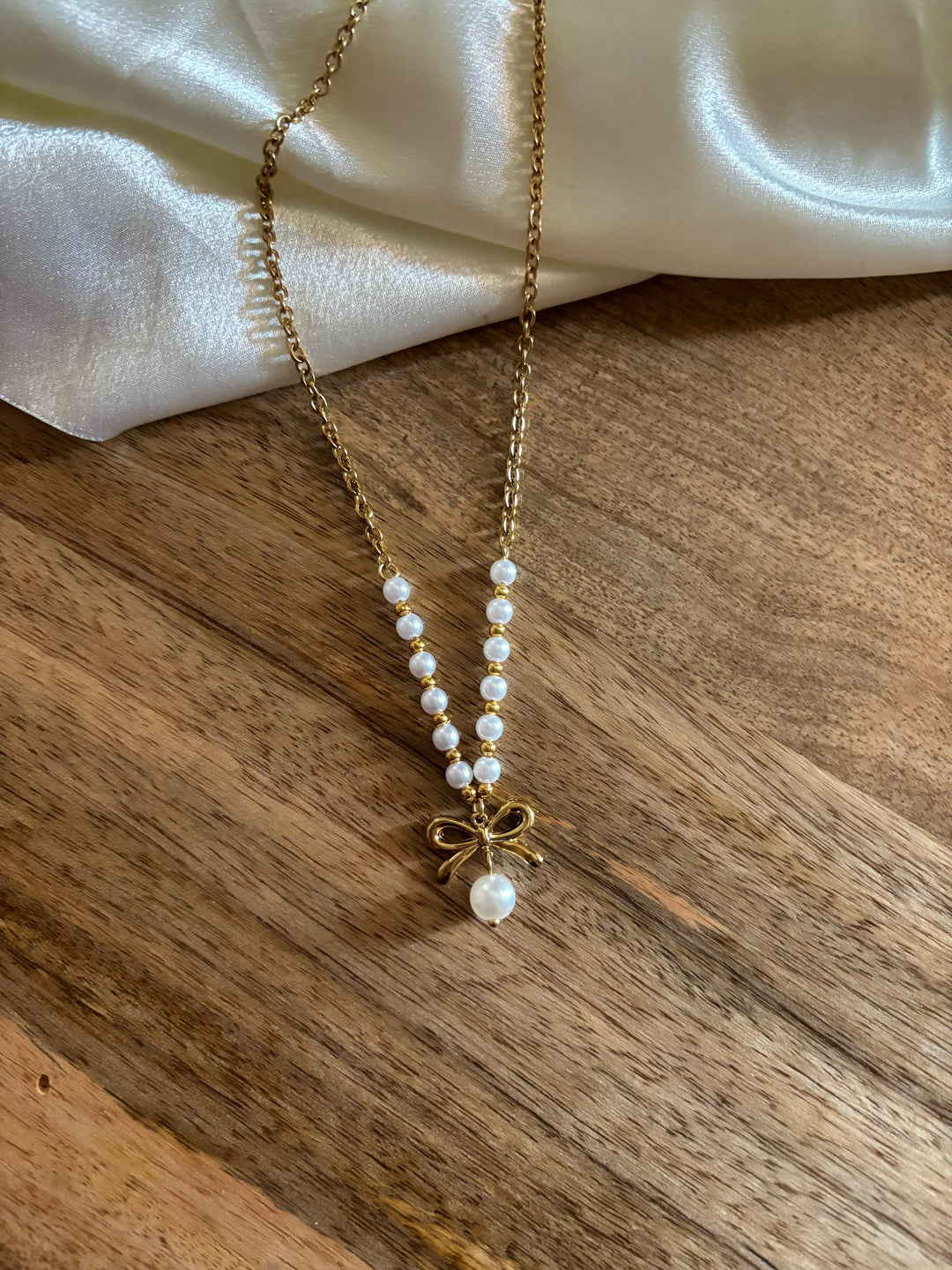 Pearl Bow Necklace