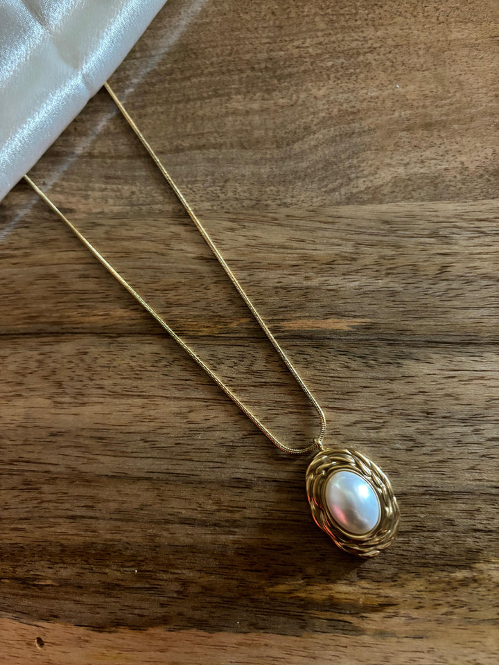Oval Pearl Necklace