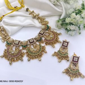 Heritage Necklace 10