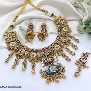 Heritage Necklace 14