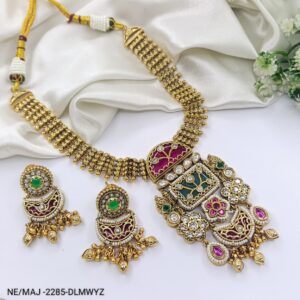 Heritage Necklace 15